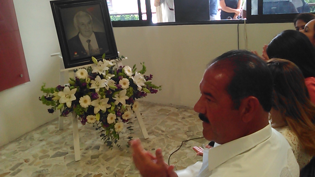 Nombran «Hijo Predilecto de Tuxtepec» a papá del actual edil Antonio Sacre Rangel