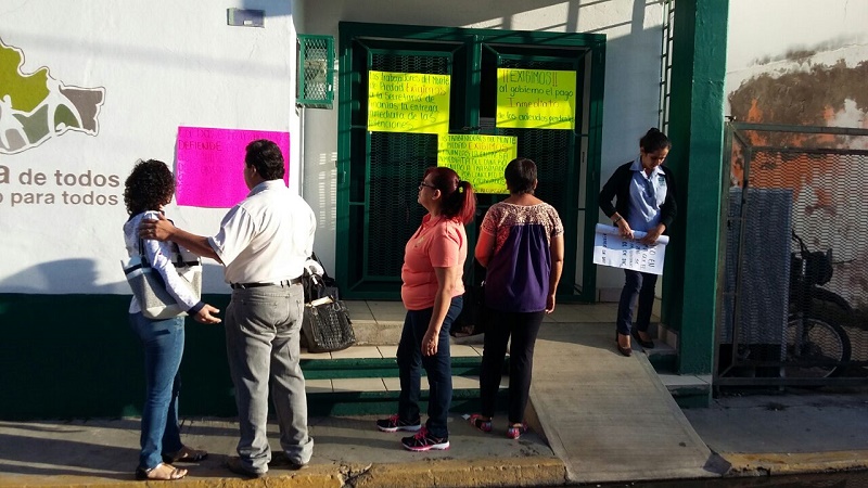 En la Cuenca, arrecian burócratas protestas vs Gabino Cué y reprochan tibieza de su dirigencia