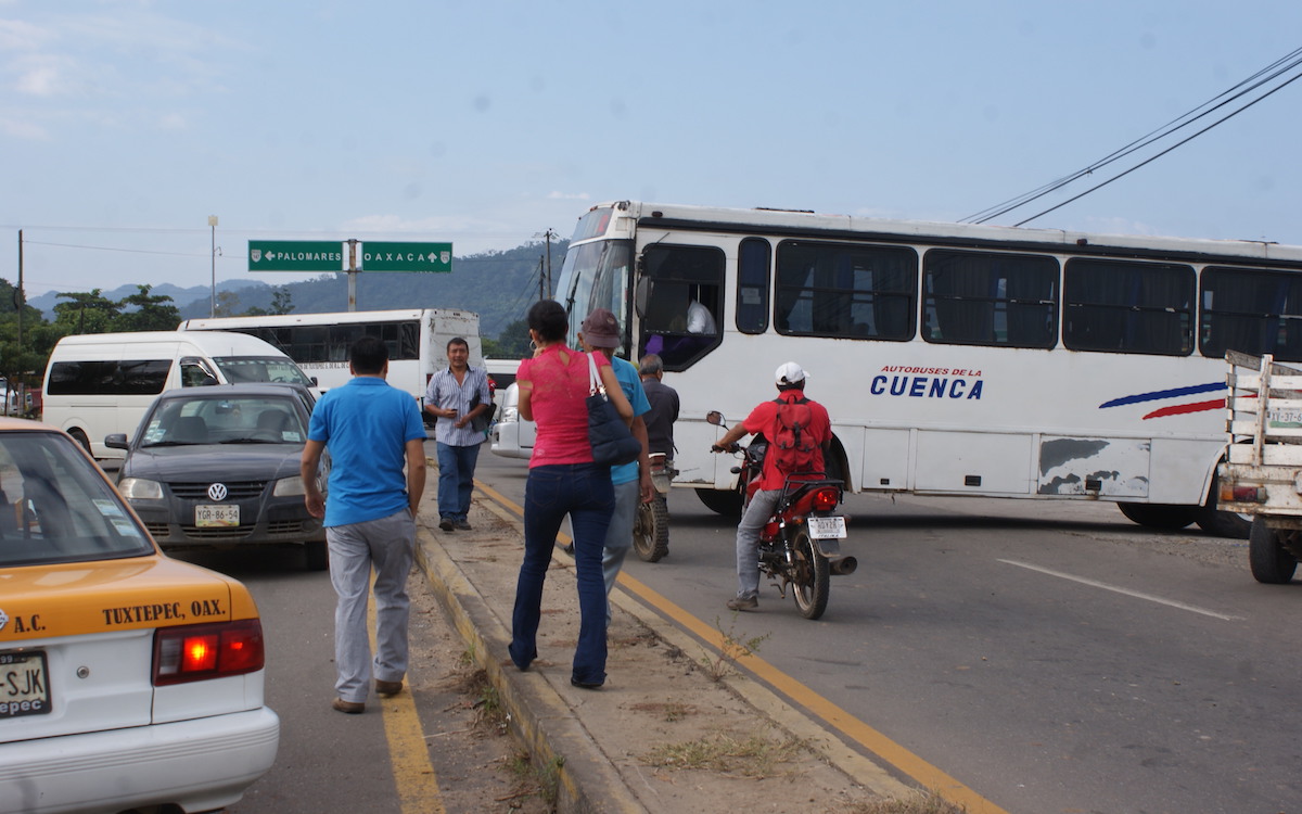 Llega a PGR denuncia contra transportistas que bloquearon carretera en Tuxtepec