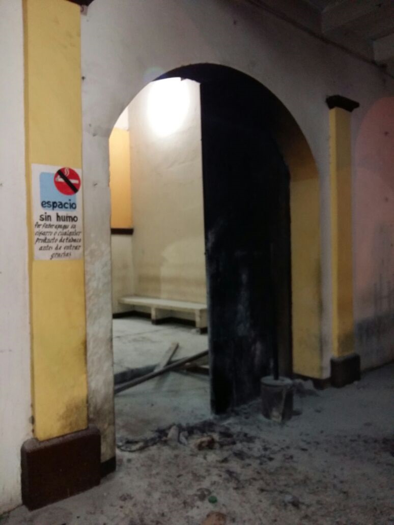 juchitan-puerta-quemada