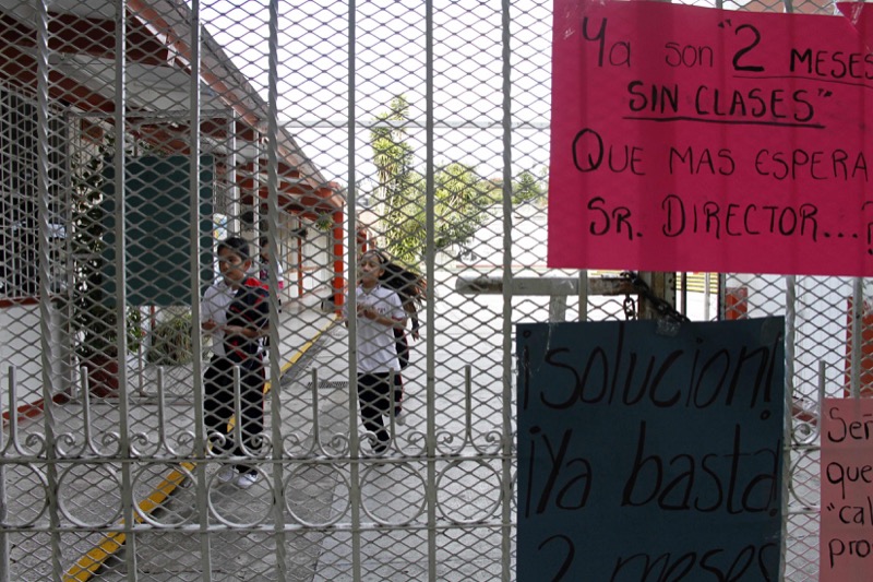 201015-protesta-en-primaria-carlos-a-carrillo-cj-2