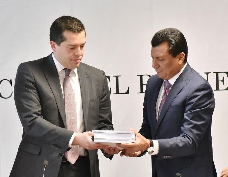 Recibe Poder Legislativo Paquete Fiscal 2017