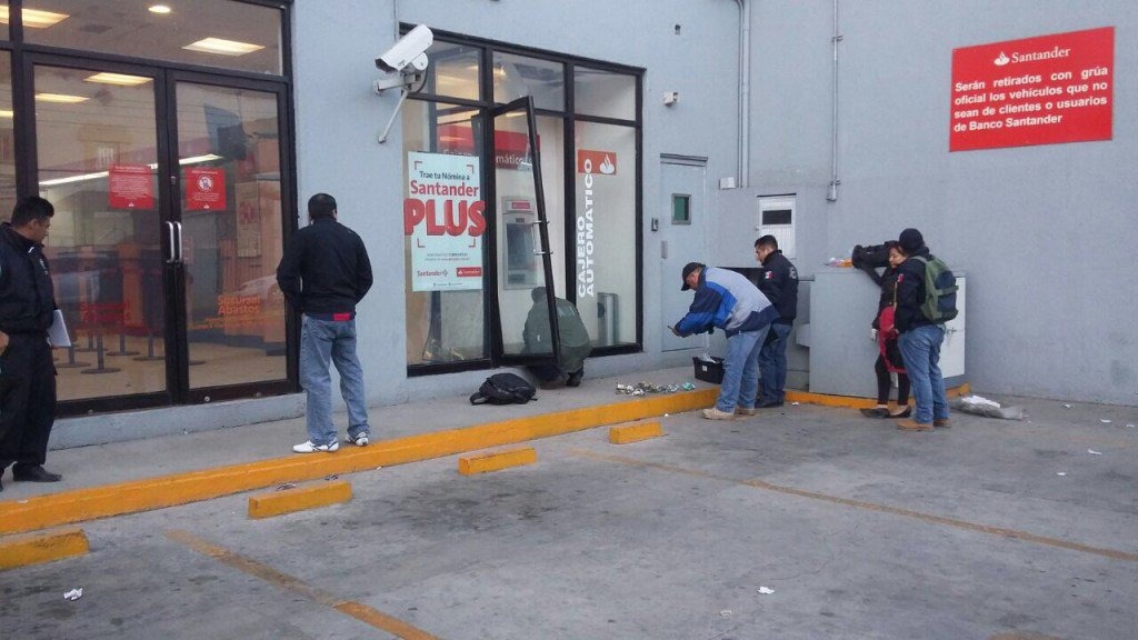 Estallan artefactos explosivos en un Banco y oficinas de Prodecon; interviene el Ejército