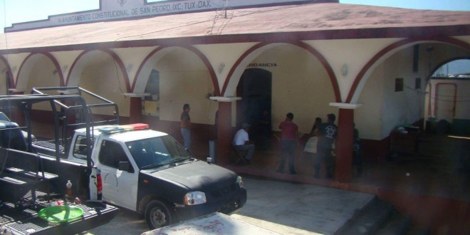Sin recursos Ayuntamiento de Ixcatlán para responder peticiones de trabajadores