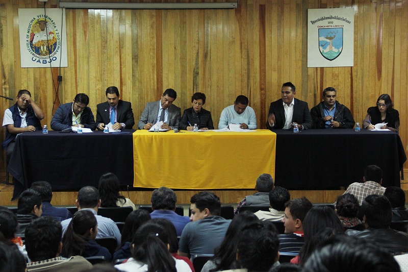 UABJO firma convenios con organizaciones civiles y ganaderas