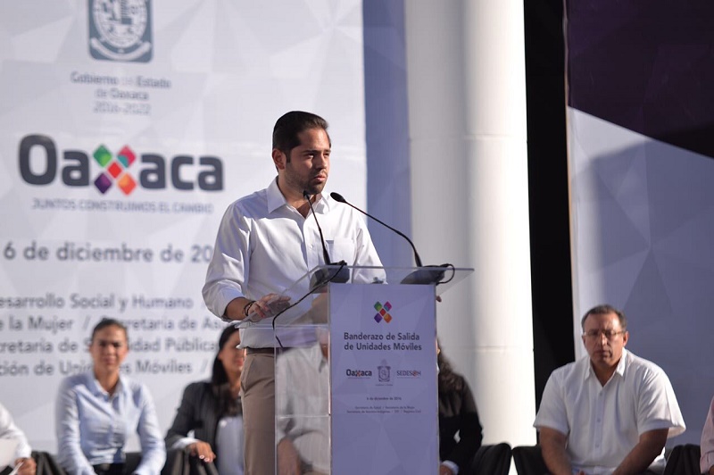 Revive Murat Unidades Móviles, que despareció Cué; Bolaños y Gobernador dan banderazo de salida