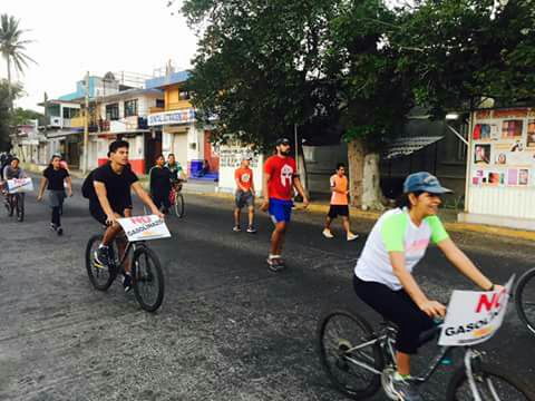 Pedaleo por el gasolinazo en Salina Cruz