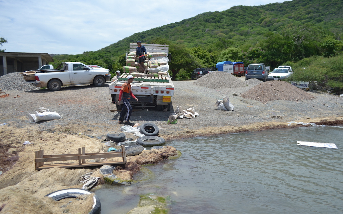Vuelca lancha en Santa María del Mar y deja tres muertos
