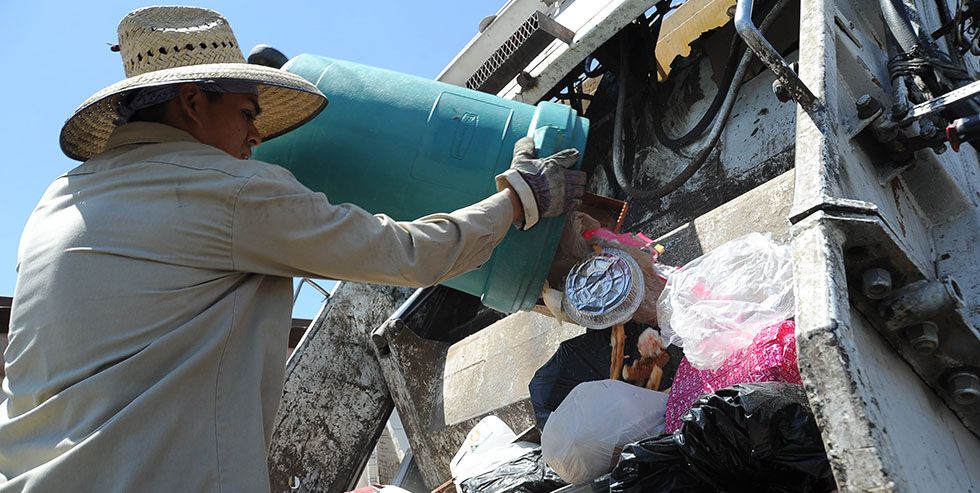 Demandan a Gobierno Estatal y capitalino implementar medidas urgentes en recolección de basura