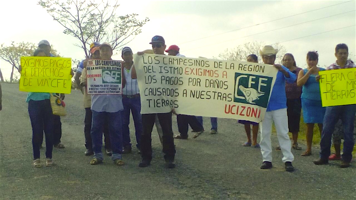 Bloquean y protestan contra altas tarifas de energía eléctrica en el Istmo