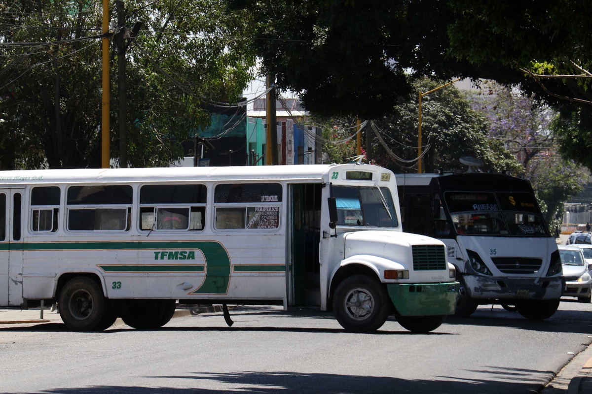 Estamos con trabajadores, no con sindicatos que buscan beneficios grupales: Transportistas
