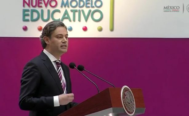 Rechaza S-22 nuevo modelo educativo y lo califica de «teatro mediático» de EPN