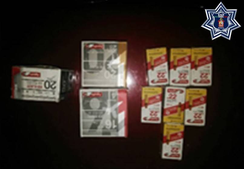 Fuerzas policiales implementan operativo dinámico en Juchitán de Zaragoza; detienen a sujetos que transportaban municiones
