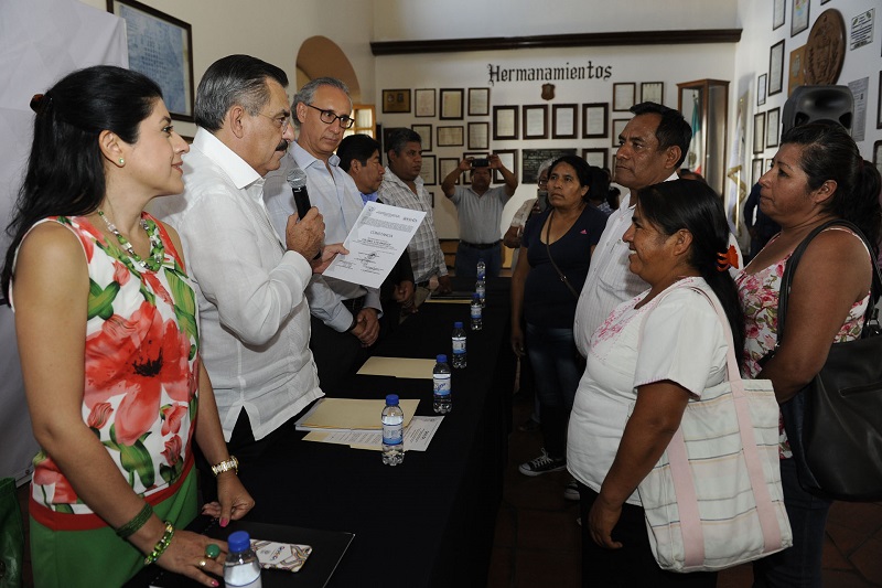 Oficializan incorporación de la colonia Los Ángeles al Municipio de Oaxaca de Juárez