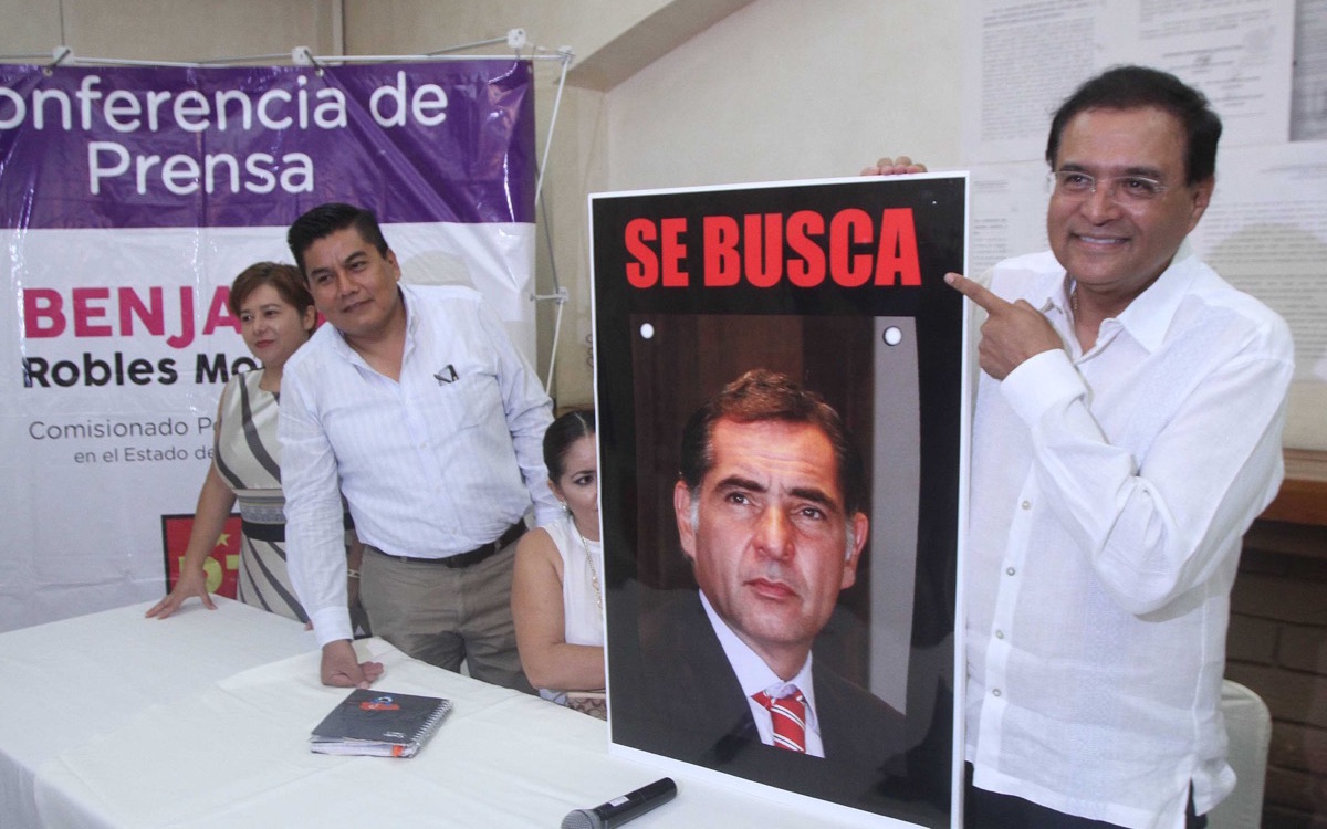 Inician juicio político a ex gobernador y lanzan campaña: “¡Se busca a Gabino Cué!”