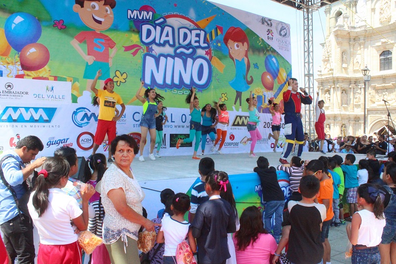 Celebran DIF Municipal y MVM televisión a la niñez oaxaqueña