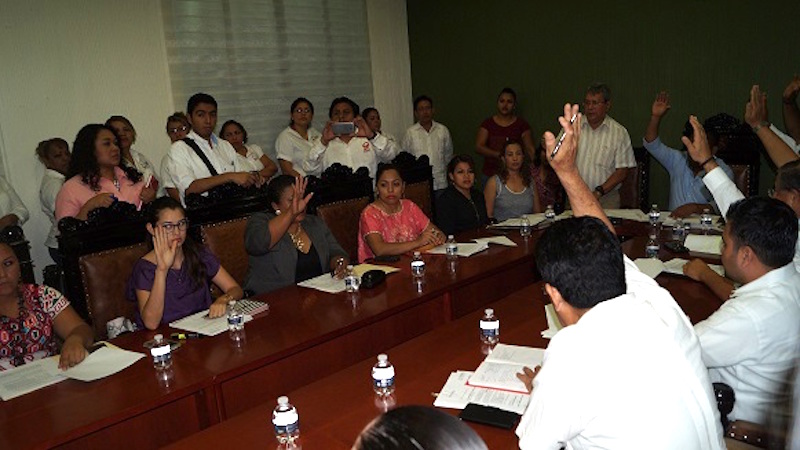 Cabildo de Tuxtepec en crisis: se acusan mutuamente de corrupción, chantajes y poca transparencia