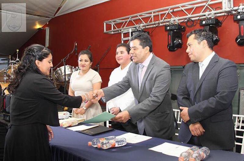 Graduación de licenciaturas en Biología y Computación