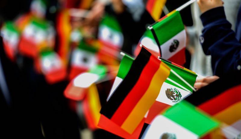Exigen a UE aplicar cláusula democrática y suspender acuerdo global con México por crisis de derechos humanos