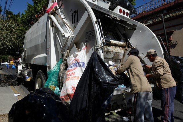 Continúa Gobierno Municipal con retiro de basura en la ciudad
