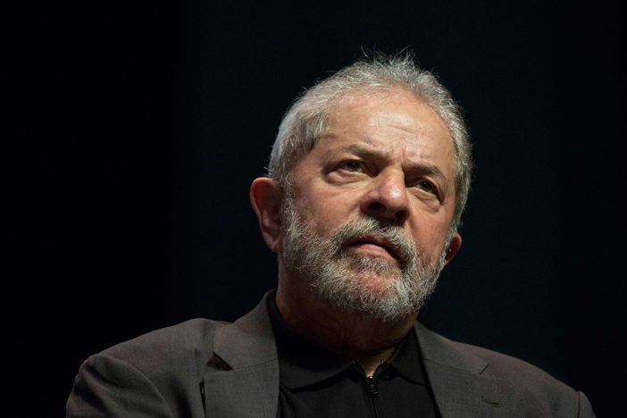 Juez condena a Lula da Silva a nueve años y medio de prisión por corrupción