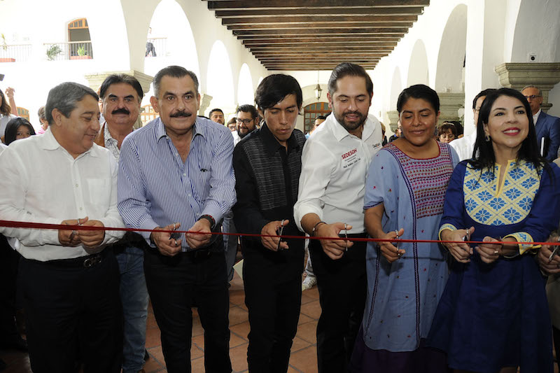 Inaugura Hernández Fraguas exposición pictórica “Secuencia Natural”
