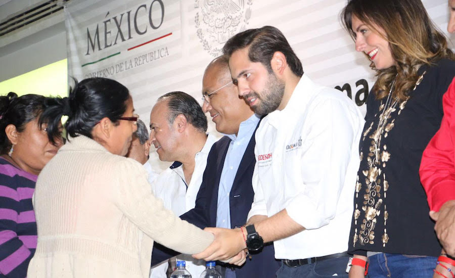 Enfado y pesimismo de Toledo ante realidad social, y los reporteros de Oaxaca