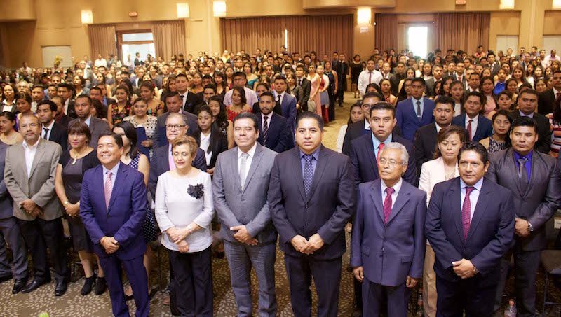 Entrega UABJO a la sociedad otra generación de 700 Licenciados en Derecho