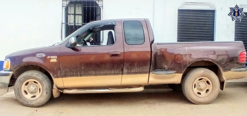 En Sola de Vega recupera Policía Estatal camioneta con reporte de robo