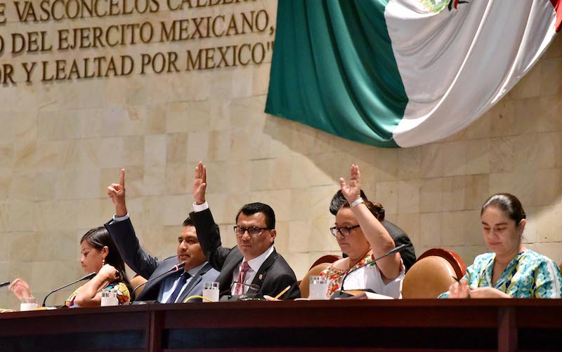 Congreso reforma Constitución; establece equidad de género en cargos de Tres Poderes y Ayuntamientos