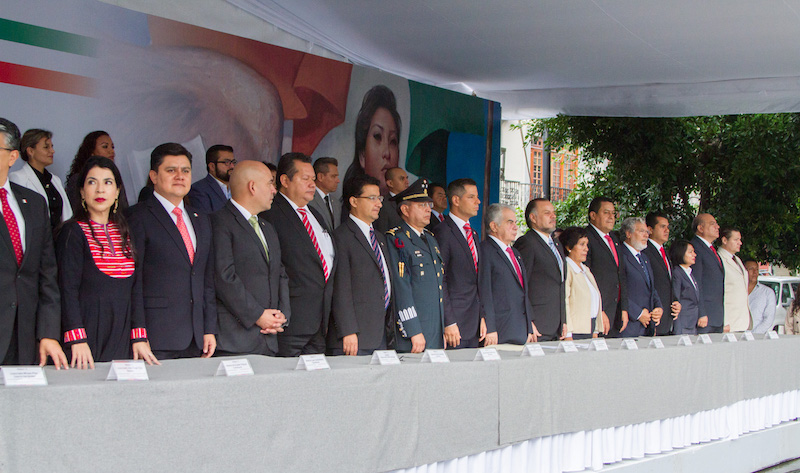 Con EPN México avanza en combate a la pobreza y va bien, afirma Murat y confirma visita de Peña a Oaxaca