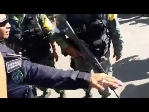 En Ixtepec, General ordena desarmar y detener a Policías Federales que trasladaban víveres para damnificados