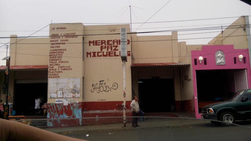 Por trabajos de mejora integral, reubicarán a locatarios del mercado Paz Migueles