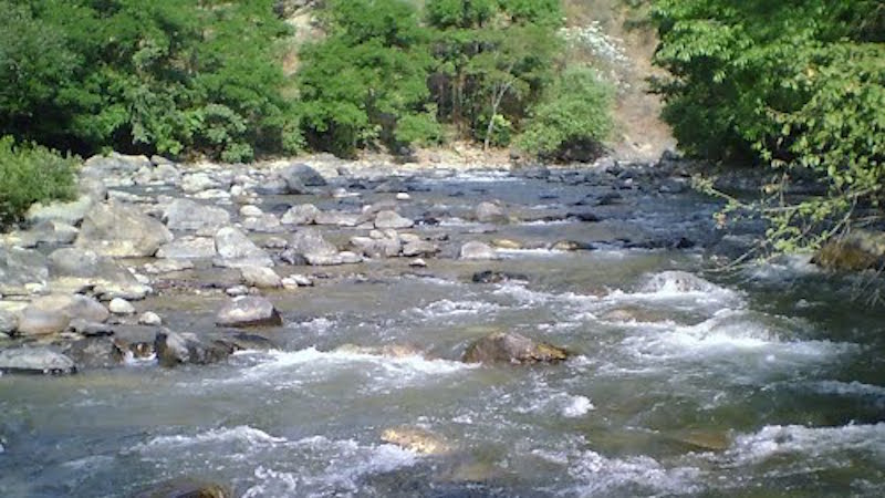 En San Agustín Loxicha, localizan a persona arrastrada por río Trapiche,