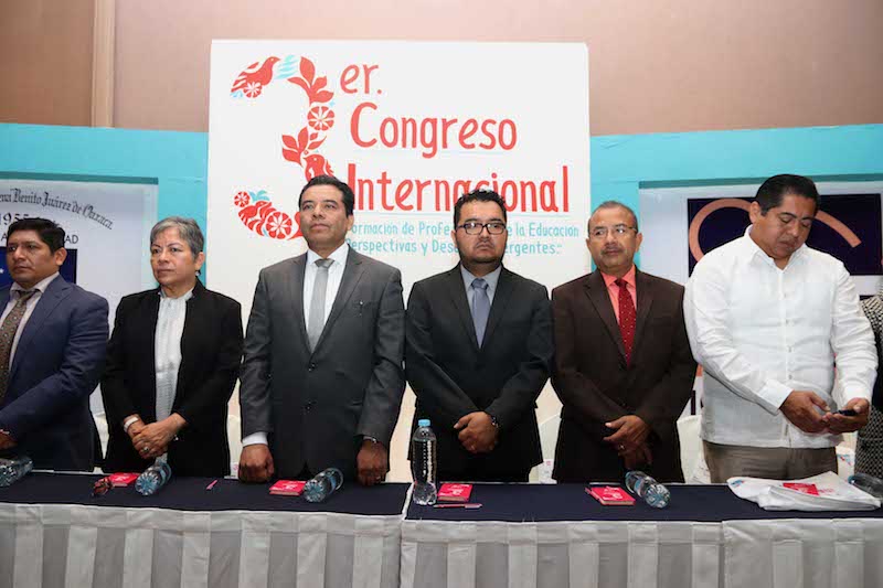 Educación, la mejor solución para contrarrestar los problemas que vivimos: UABJO