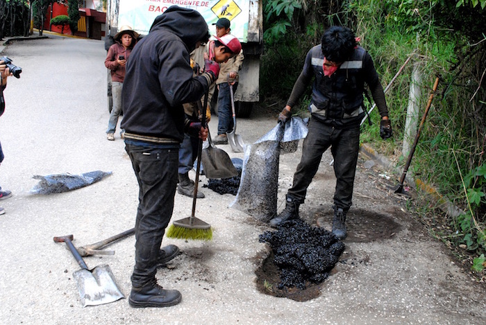 Tapan baches de la zona norte la ciudad