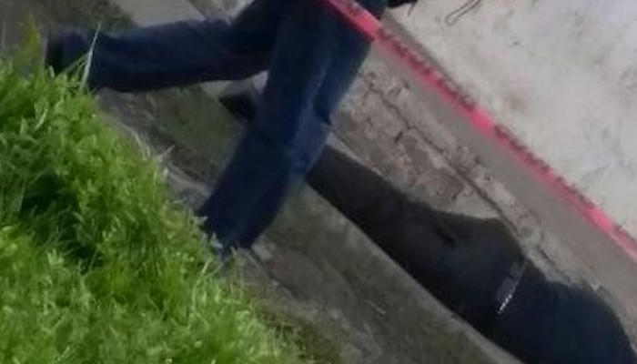 Lamentan autoridades asesinato de estudiante en Cobao; otro se debate entre la vida y la muerte