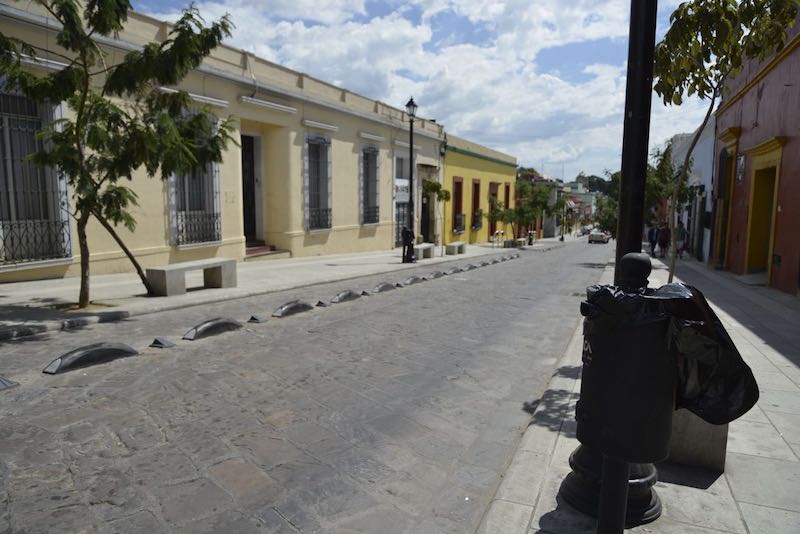 Se restablece servicio de recolección de basura en la capital oaxaqueña