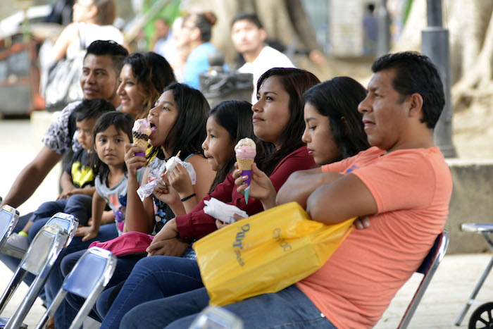 Se presenta “Oaxaca Sin Fronteras” en la Alameda de León