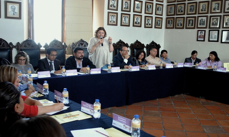 Presentan a directores de secundaria el programa “Córtale a la Violencia contra las Mujeres”