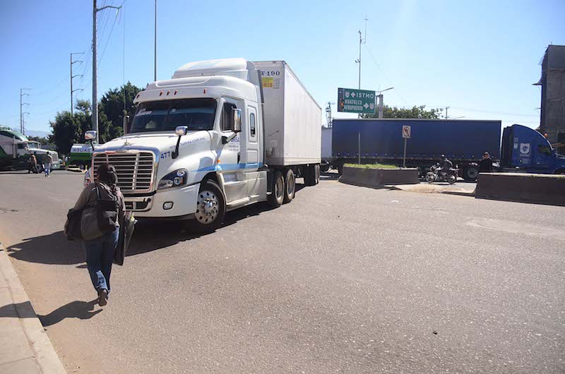 Capitalinos viven caos y agresiones de cetemistas