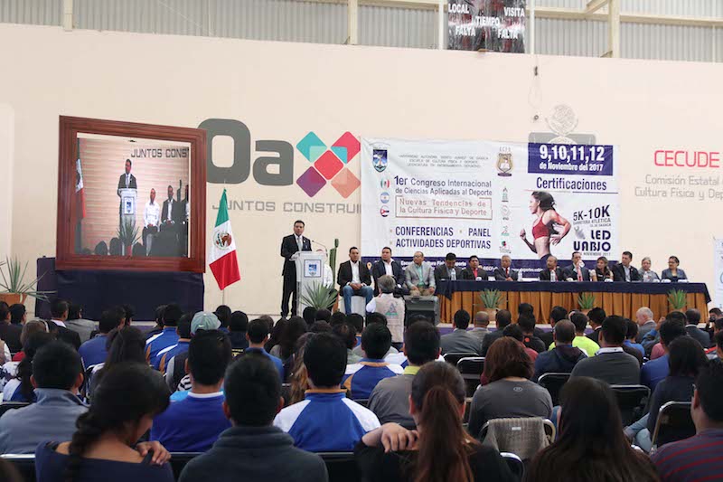 Pese a adversidades, UABJO trabaja en formación integral de sus estudiantes