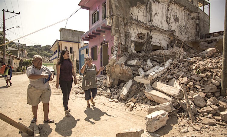 4 mil personas damnificadas sin folio, solo en Tehuantepec