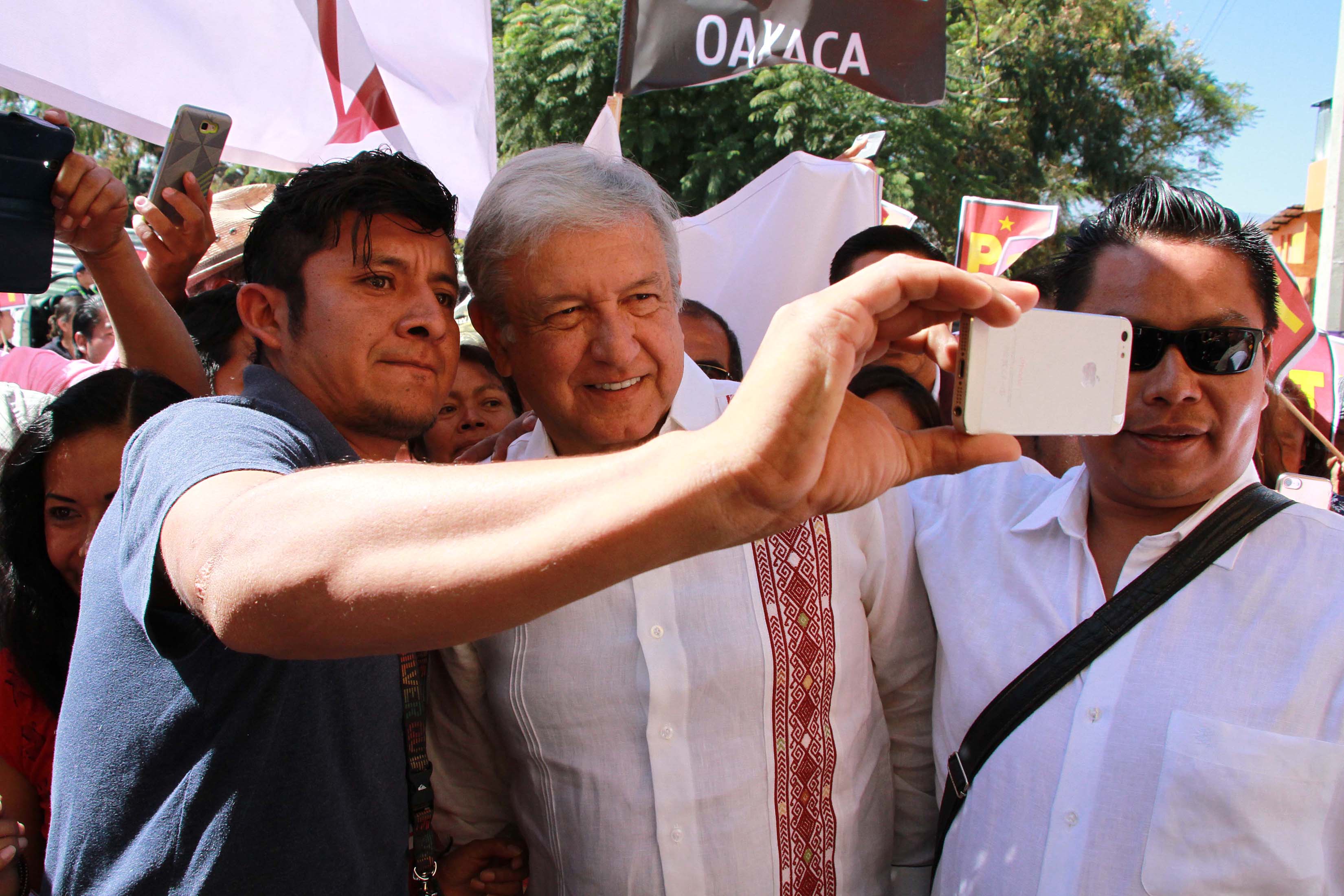 Susana Harp y Salomón Jara, candidatxs al Senado de Morena, confirma AMLO