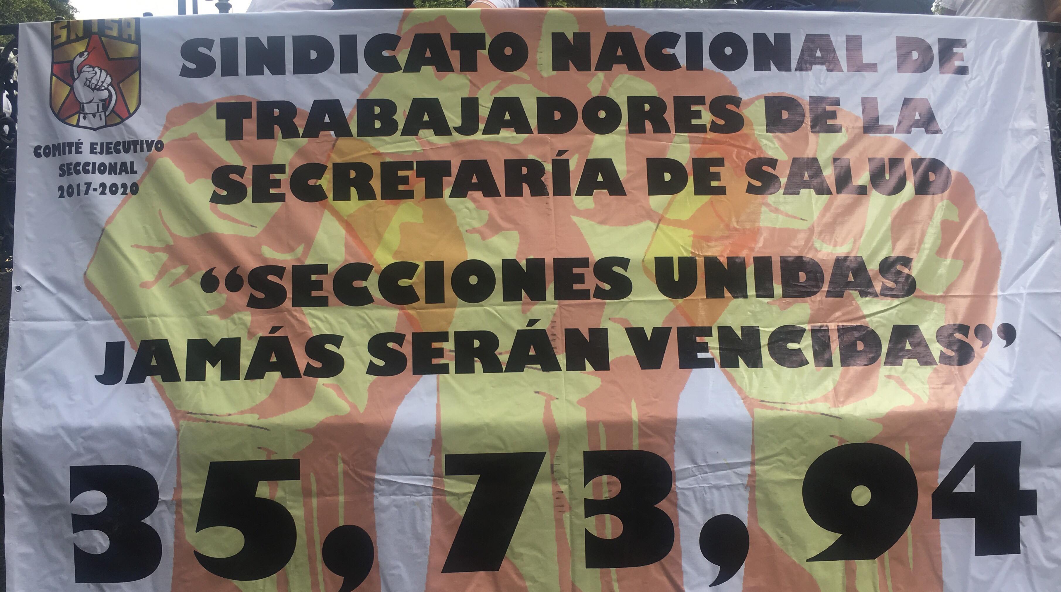 Con bloqueos y tomas de oficinas, trabajadores de salud exigen la salida de Juan Díaz Pimentel