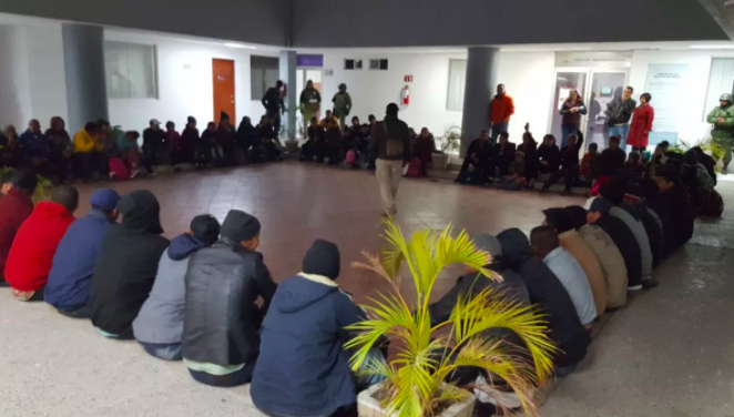 Hallan a 109 migrantes en un camión en Tamaulipas