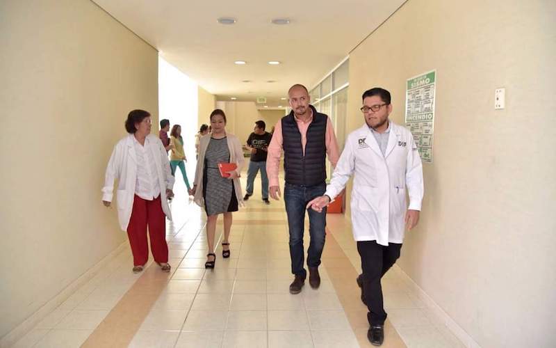 Christian Holm Rodríguez, Director General del DIF Oaxaca realiza recorrido en las instalaciones del CREE