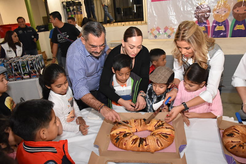 Continúan festejos por el Día de Reyes en la capital ?