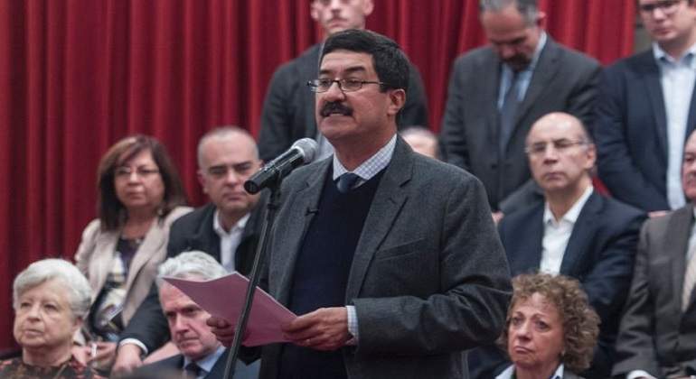 Discrecionalidad en convenios, el centro de la disputa entre Corral y Hacienda