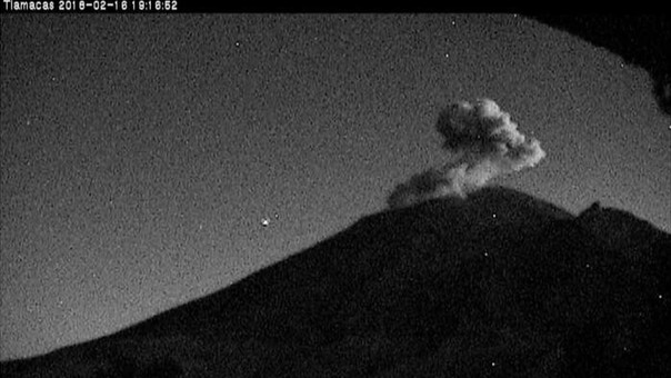 El volcán Popocatépetl exhaló columnas de ceniza y vapor de 700 metros tras terremoto